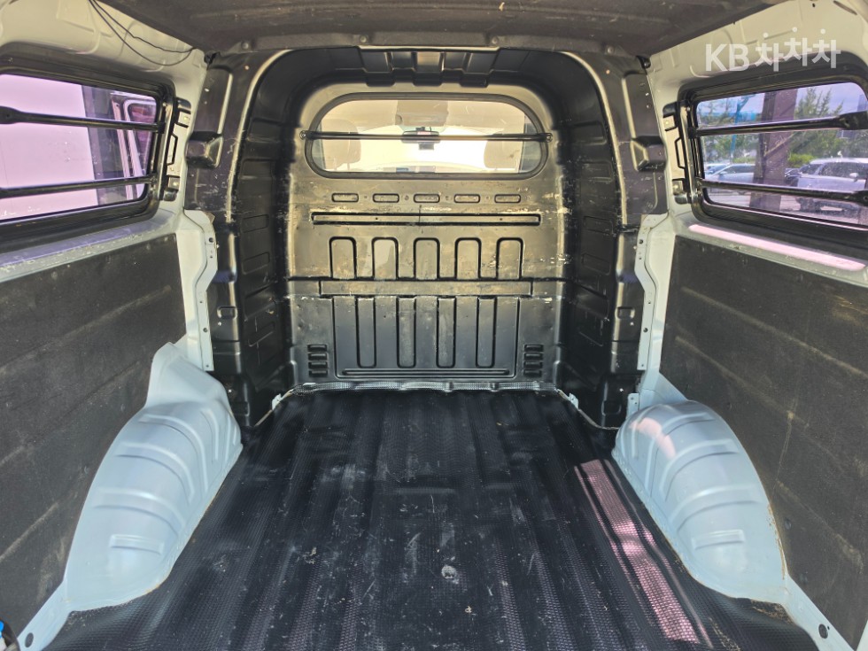 Hyundai Starex — miniaturë 10