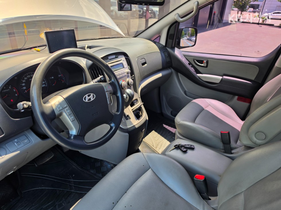 Hyundai Starex — miniaturë 18