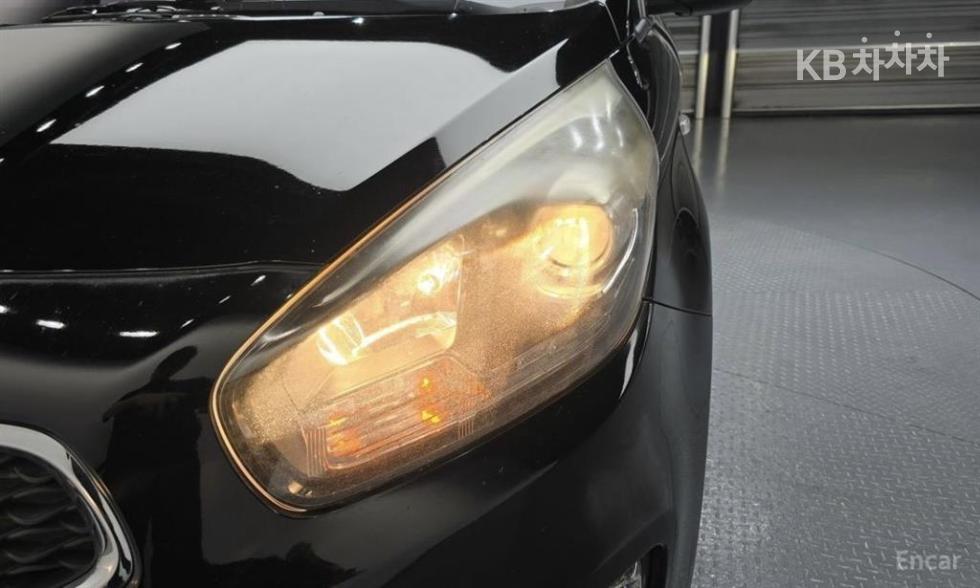Kia Carens — miniaturë 3