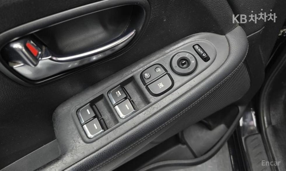 Kia Carens — miniaturë 15