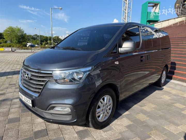 Hyundai Starex van 5  seats  smart — foto 1