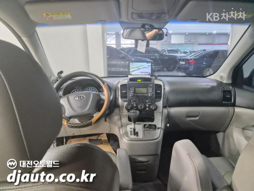 Kia Carnival — miniaturë 8