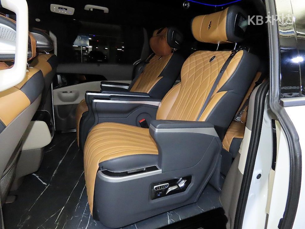 2024 Kia 4 photo