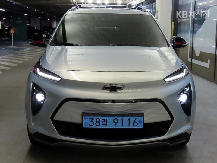 Chevrolet Bolt Euv 2023 photo 2