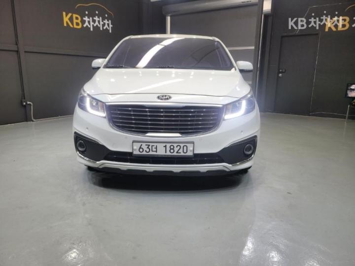 Kia Carnival 9인승 2.2 디젤 프레스티지 — foto 1