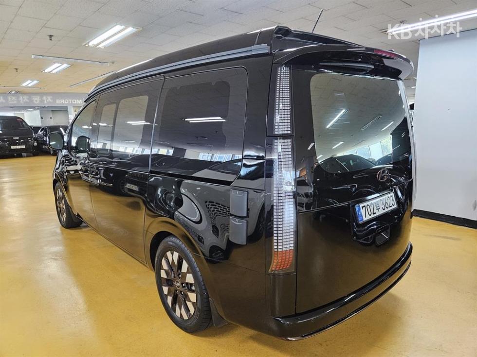 Hyundai Staria — miniaturë 5