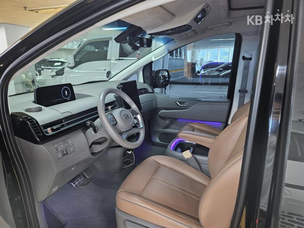 Hyundai Staria — miniaturë 10