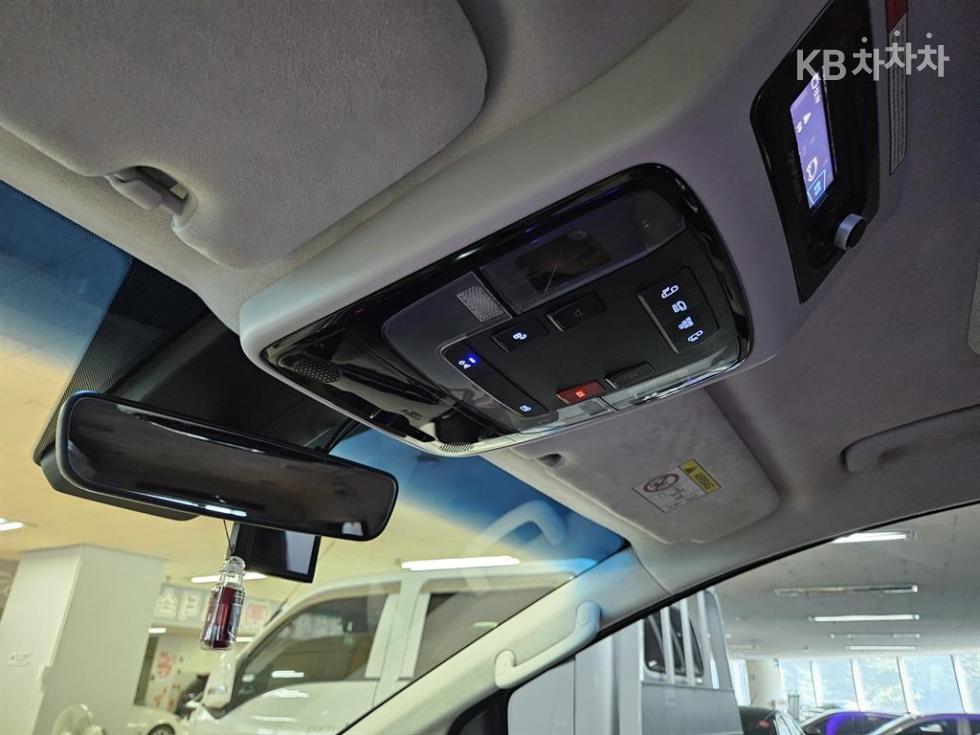 Hyundai Staria — miniaturë 12