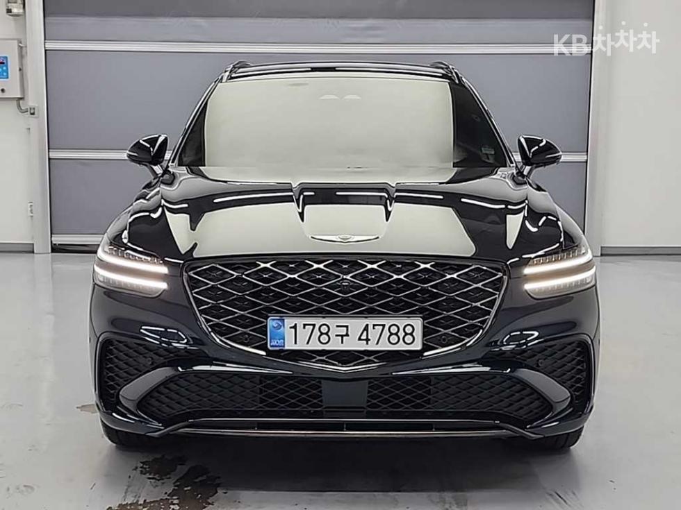 2024 Genesis GV70 photo
