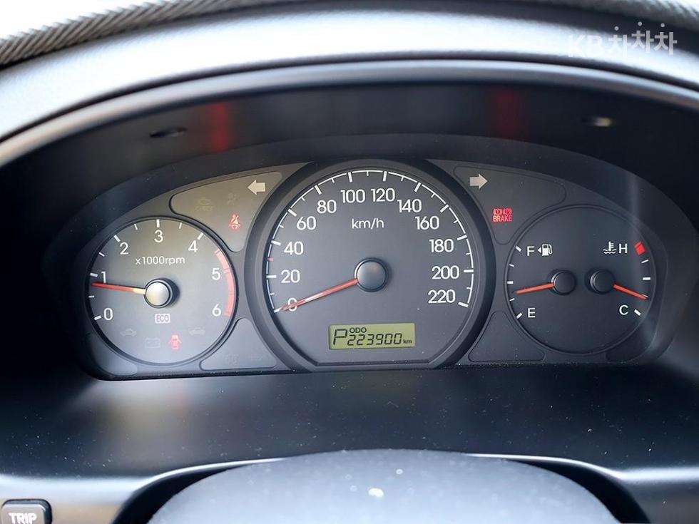 Hyundai Starex — miniaturë 6