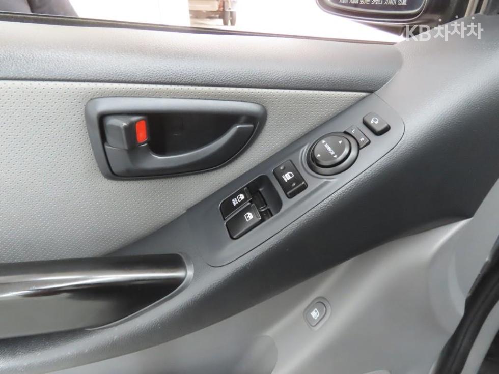 Hyundai Starex — miniaturë 9