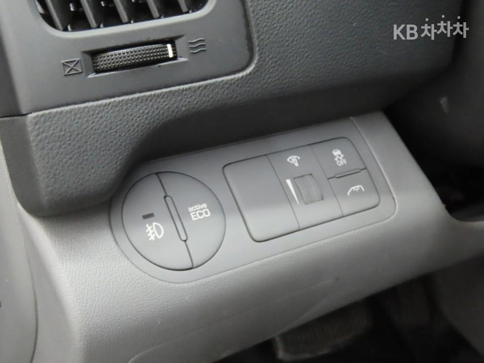 Hyundai Starex — miniaturë 10
