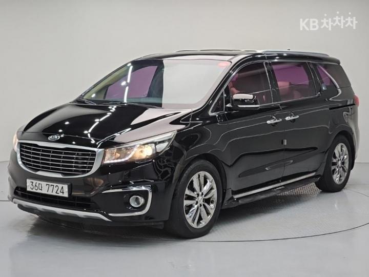 Kia Carnival 9-seater Prestige — foto 1