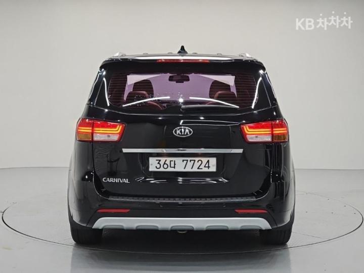 Kia Carnival — miniaturë 3