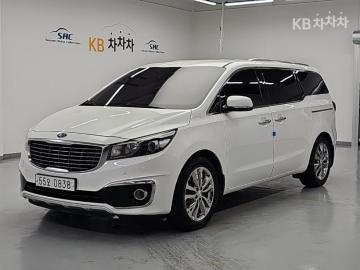 Kia Carnival 7인승 2.2 디젤 리무진 — foto 1