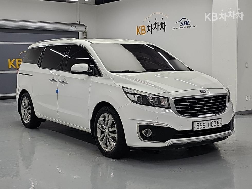 Kia Carnival — miniaturë 4