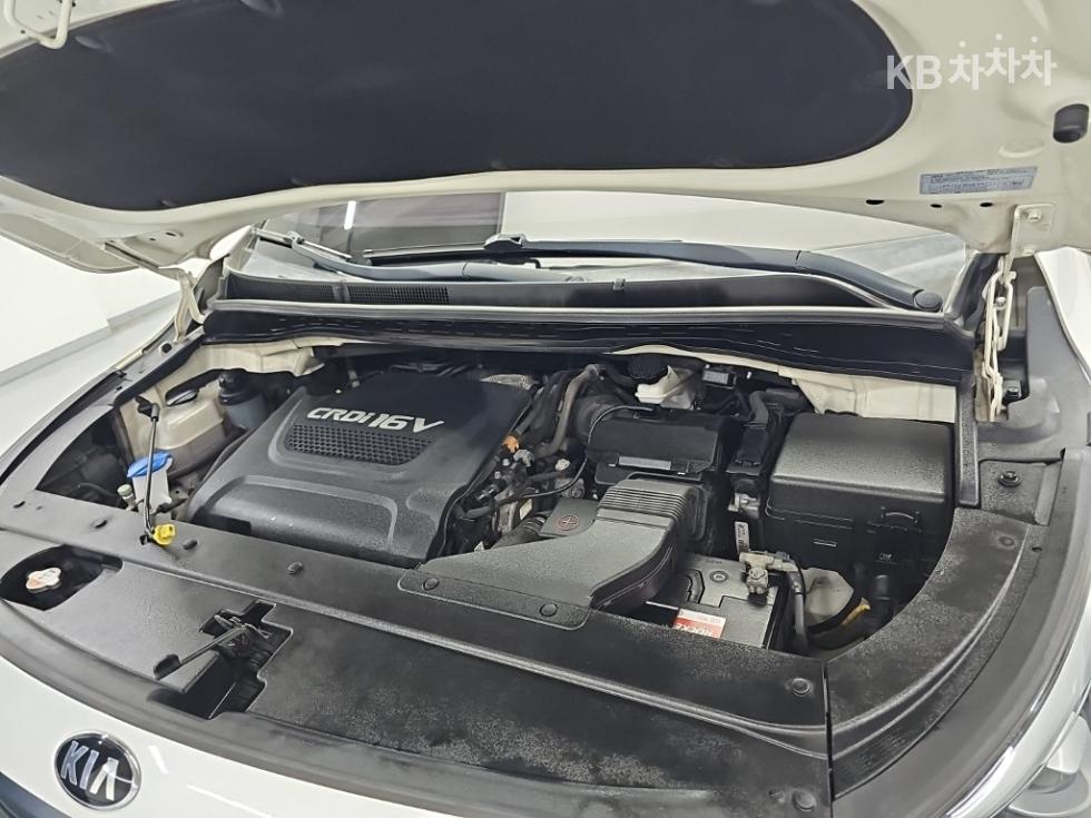 Kia Carnival — miniaturë 5