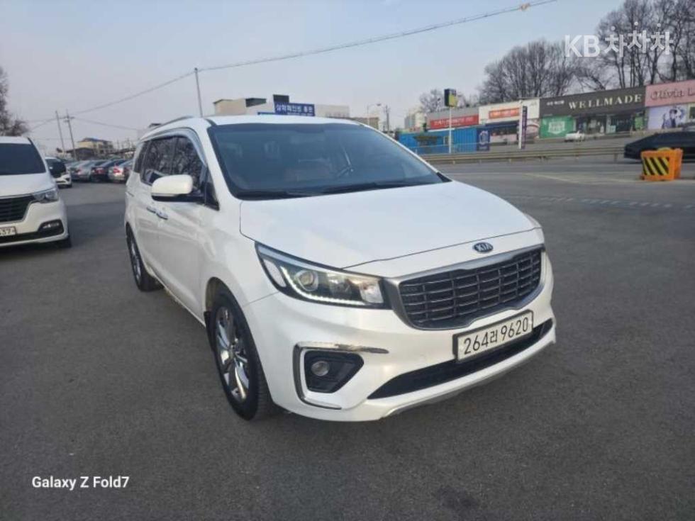 Kia Carnival — miniaturë 2