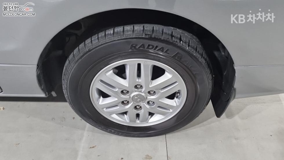 Hyundai Starex — miniaturë 6