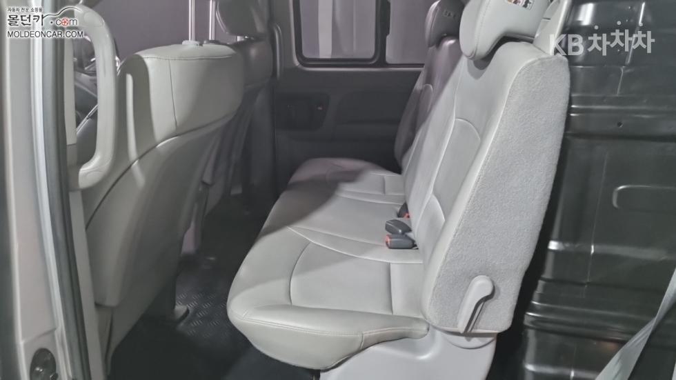 Hyundai Starex — miniaturë 10