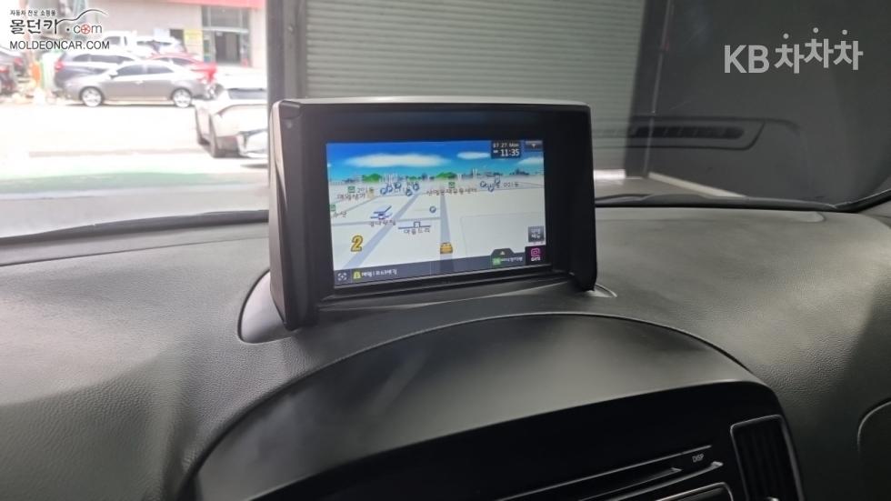 Hyundai Starex — miniaturë 12