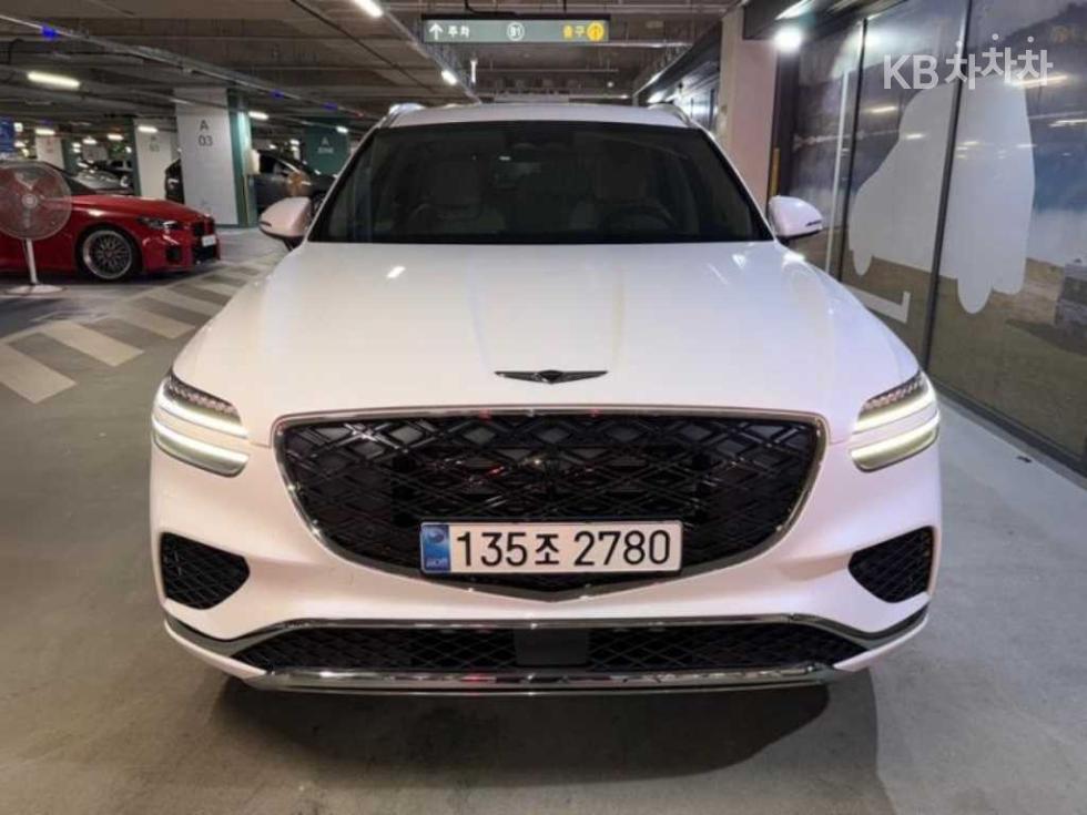 2024 Genesis GV70 photo