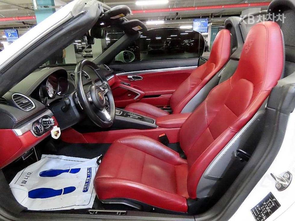 2017 Porsche 718 photo
