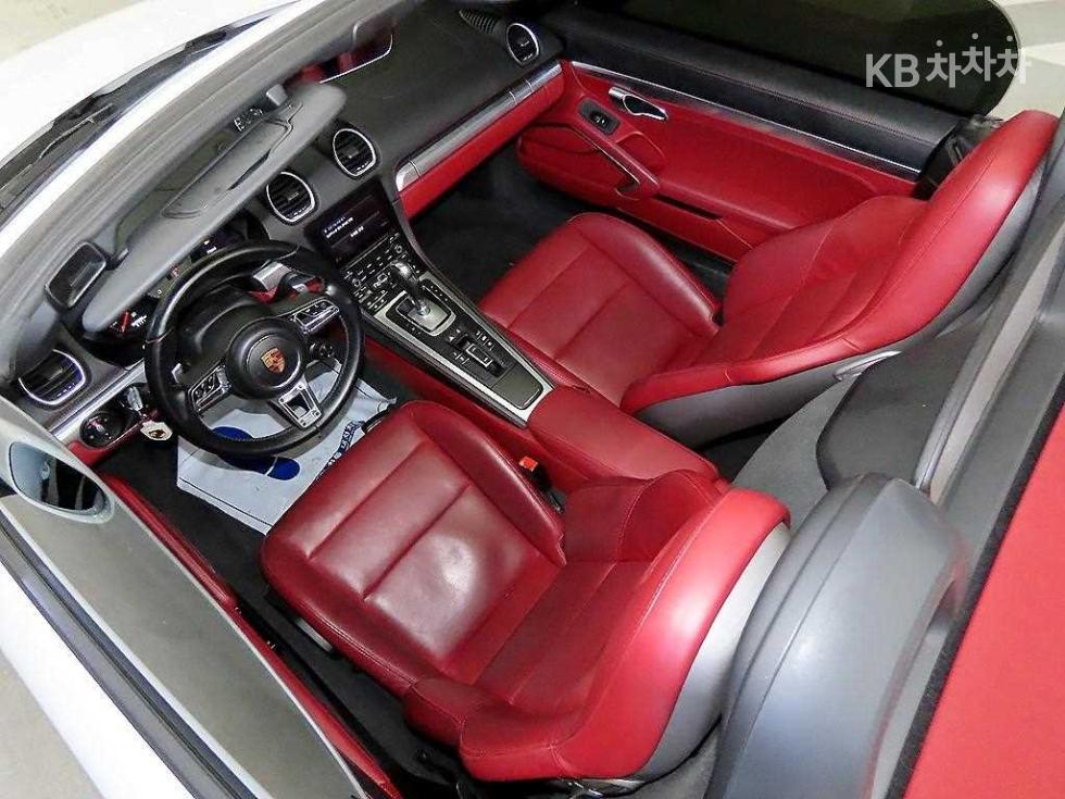 2017 Porsche 718 photo