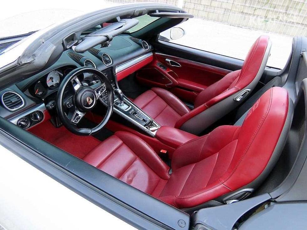 Porsche 718