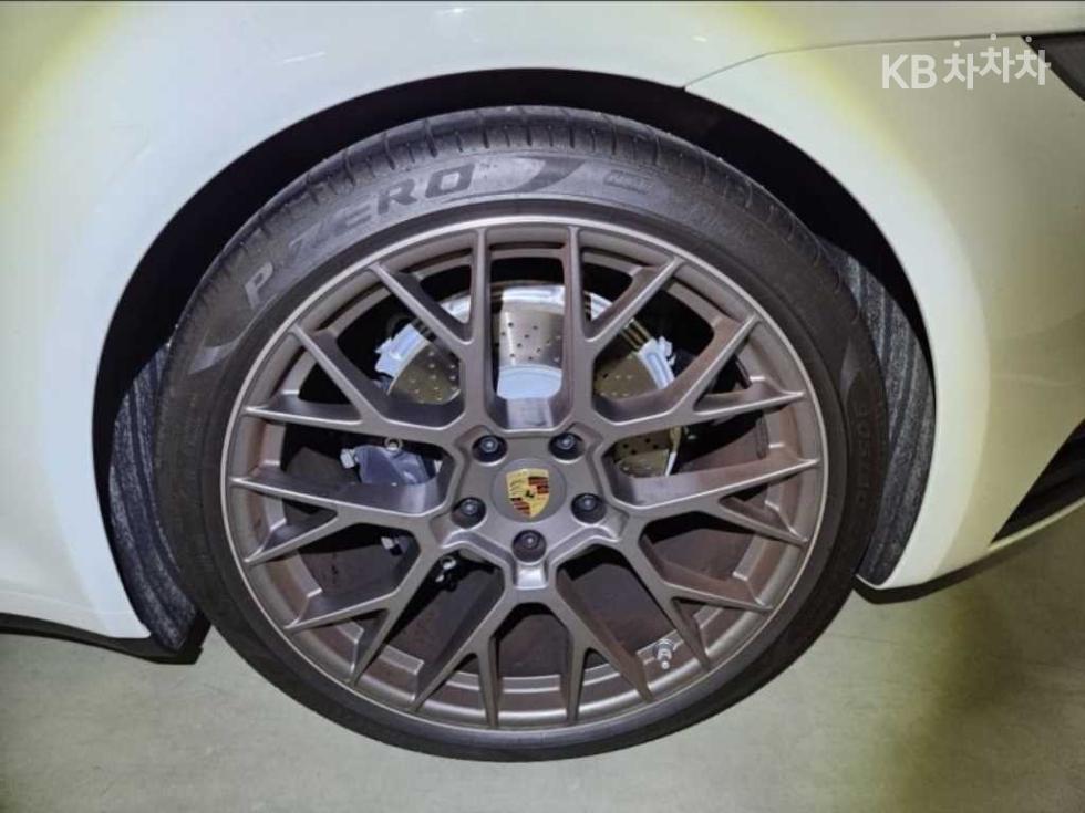 Porsche 911 — miniaturë 7