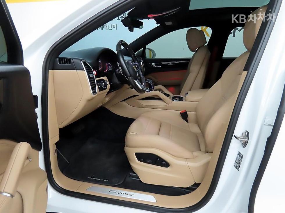 2022 Porsche (9Y0) photo