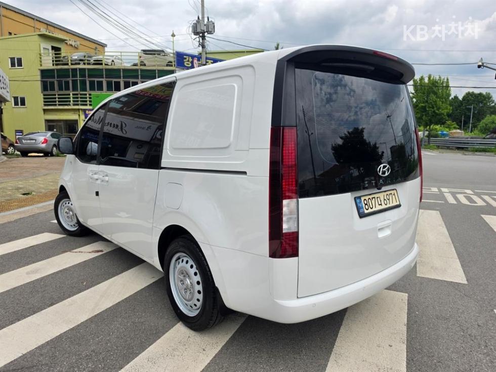 Hyundai Staria — miniaturë 4