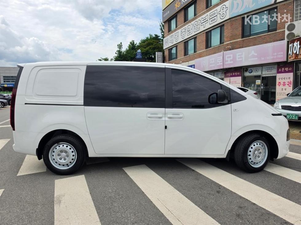 Hyundai Staria — miniaturë 7