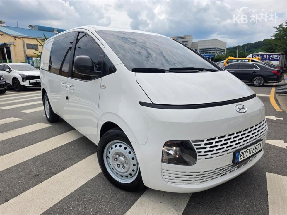 Hyundai Staria — miniaturë 8
