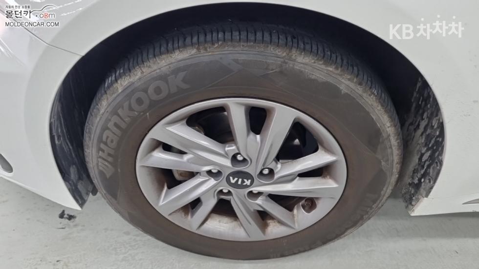 Kia K5 — miniaturë 6