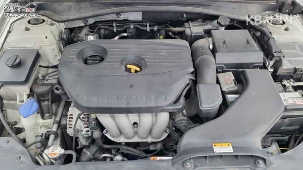Kia K5 — miniaturë 8