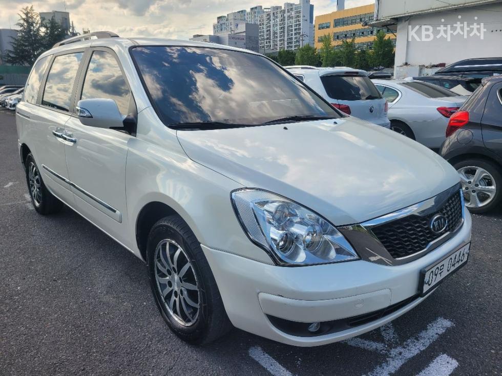 Kia Carnival — miniaturë 2