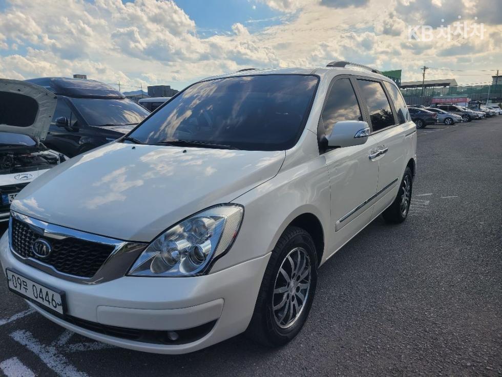 Kia Carnival — miniaturë 6