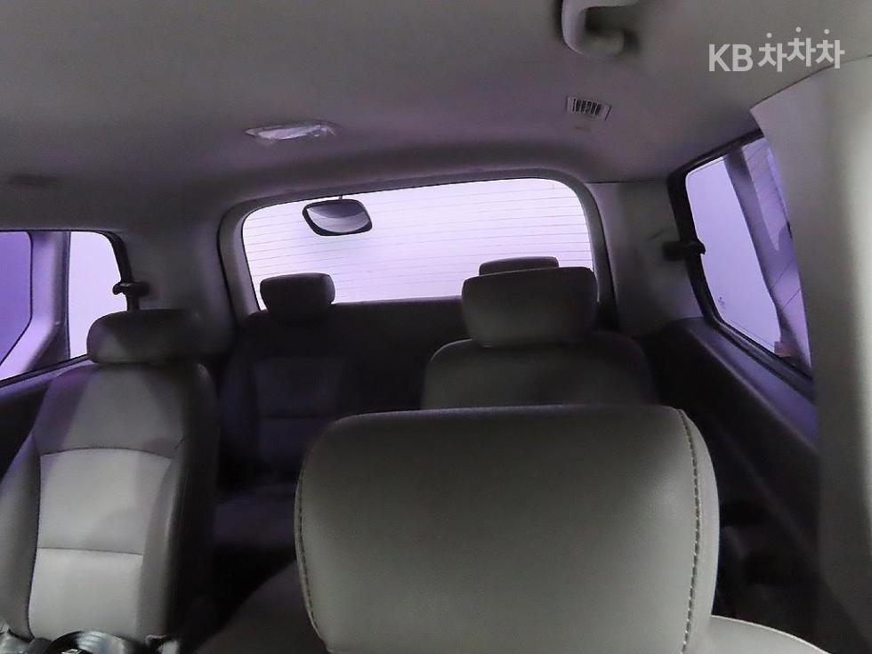 Hyundai Starex — miniaturë 10
