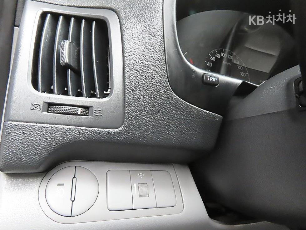 Hyundai Starex — miniaturë 15