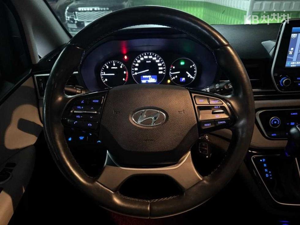 Hyundai Starex — miniaturë 11