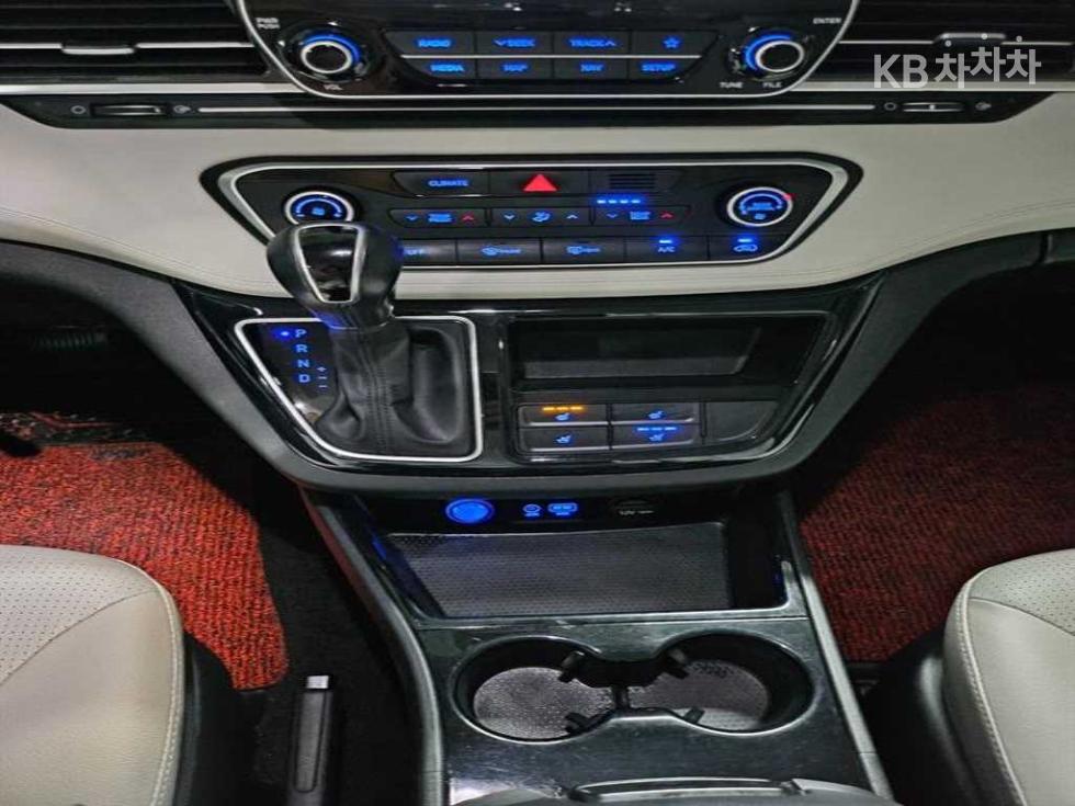 Hyundai Starex — miniaturë 15