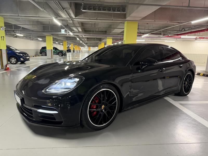 2018 Porsche (971) photo