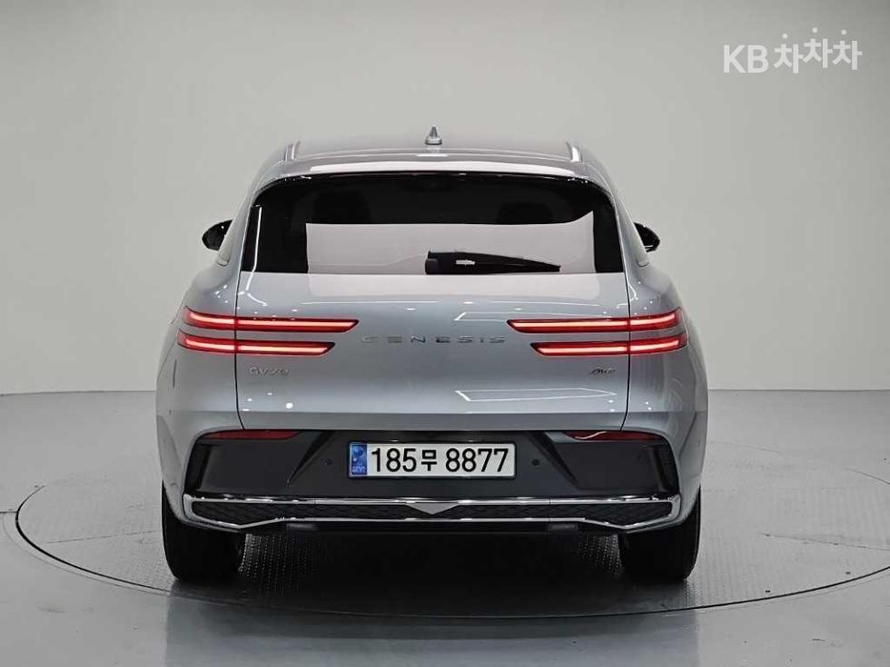 2024 Genesis GV70 photo