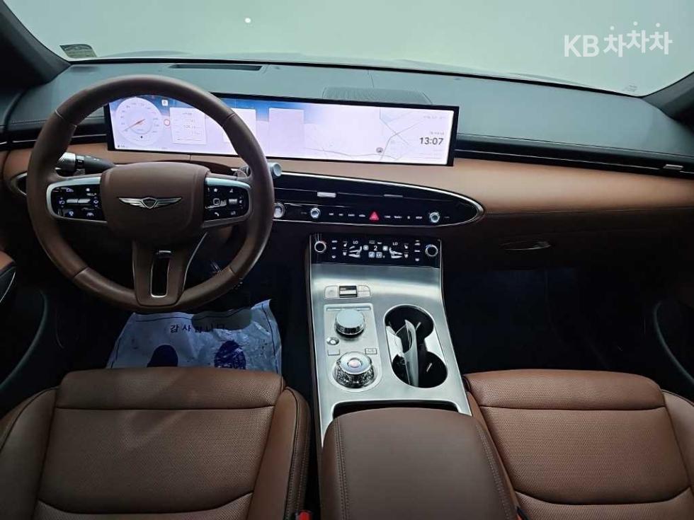 2024 Genesis GV70 photo