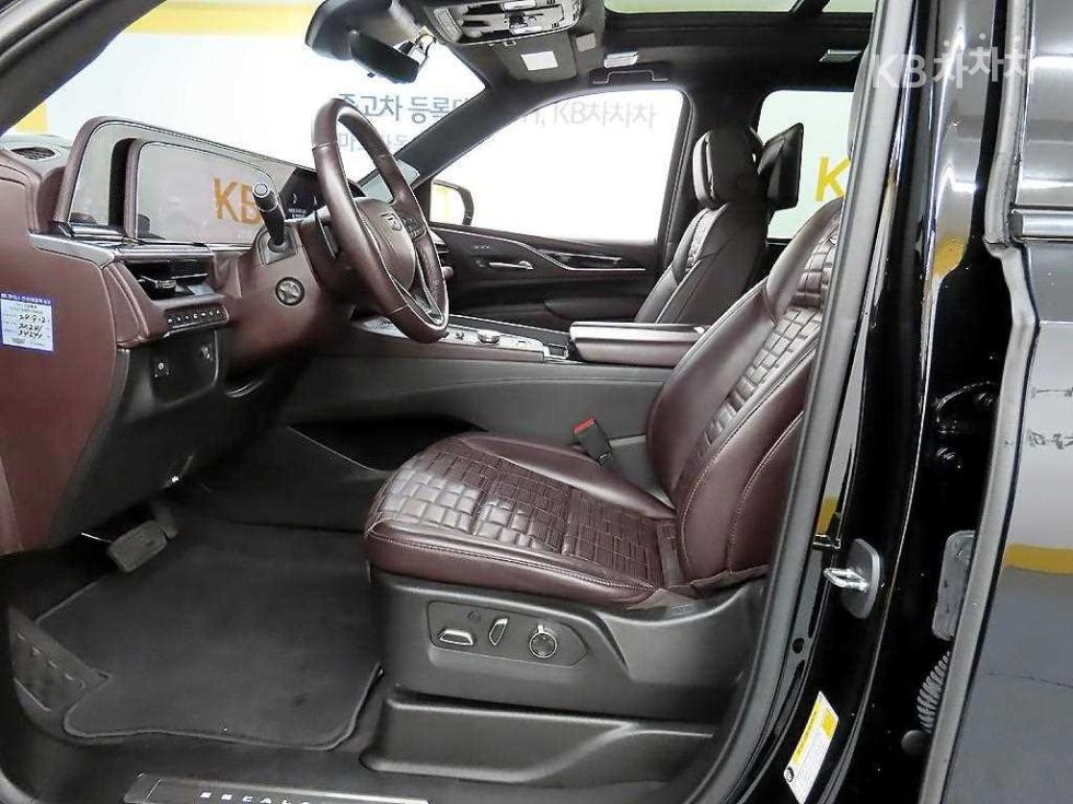 2023 Cadillac ESCALADE(5) photo