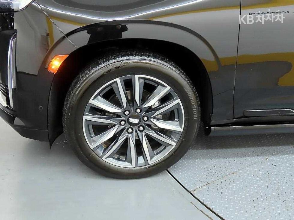 2023 Cadillac ESCALADE(5) photo