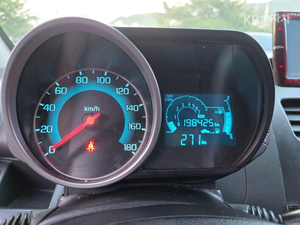 Chevrolet Spark — miniaturë 5