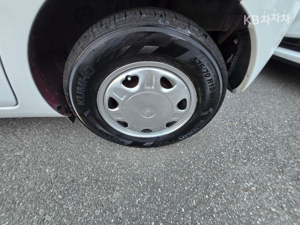 Chevrolet Spark — miniaturë 18