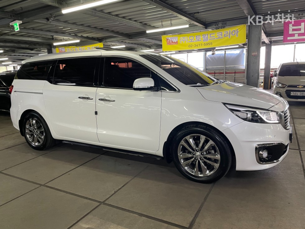 Kia Carnival — miniaturë 2